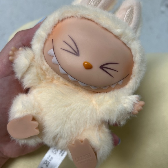 Labubu - Picture 2 of 4